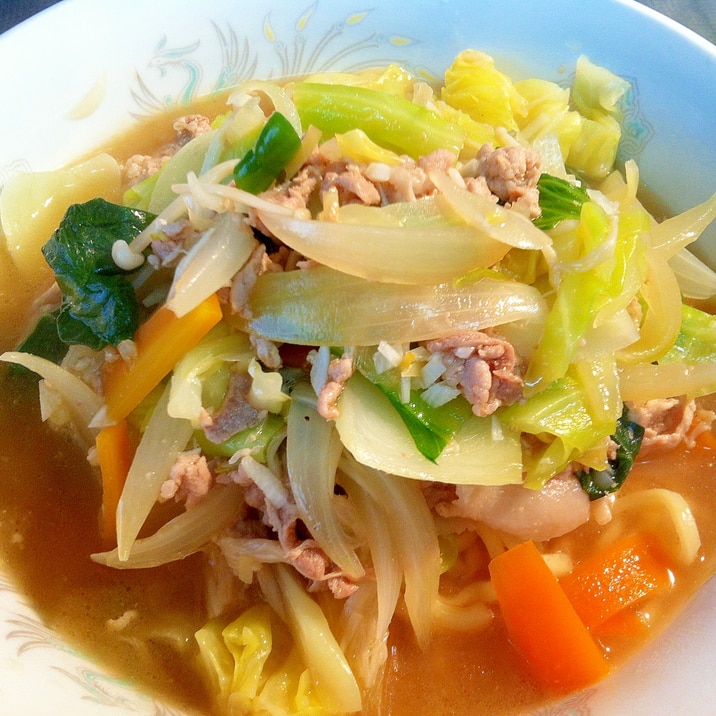 ラードでこってり☆野菜たっぷり☆濃厚味噌ラーメン